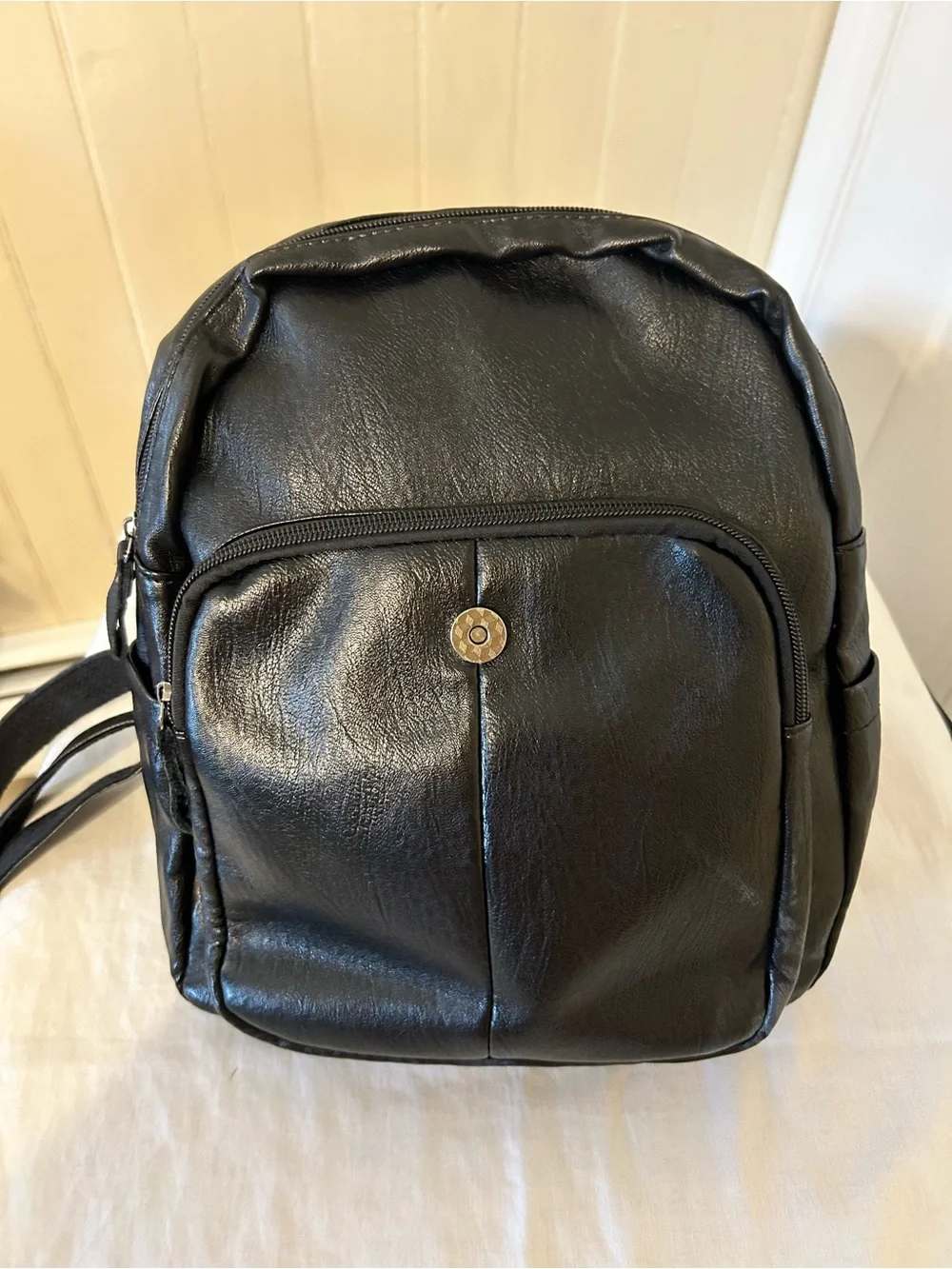Meishan Daisha Black Metallic Faux Leather Backpack/NWOT